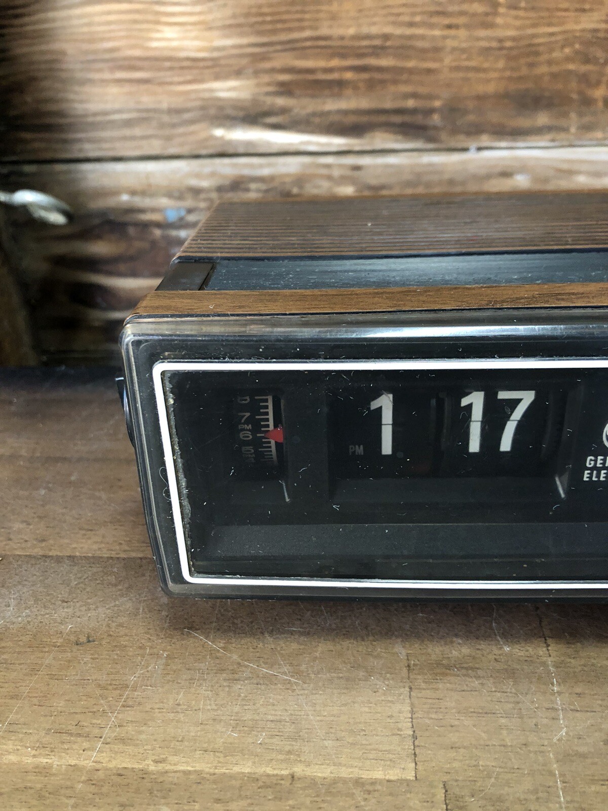 Vintage 1980's General Electric Flip Clock Radio Alarm Clock 74305 Working.