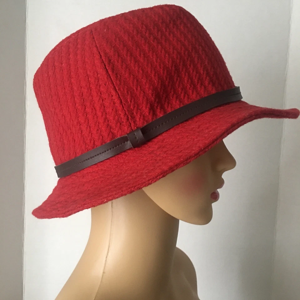 Sombrero de lana Scala Pronto Panamá para mujer totalmente forrado rojo imitación cuero ribete Foto 2 de 4