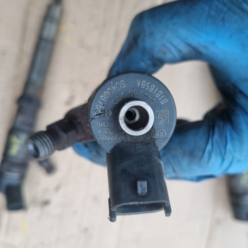 Iveco Daily 2007-2012 2.3 euro4 Diesel fuel injector 504088755 / 0445110273 - Picture 3 of 6
