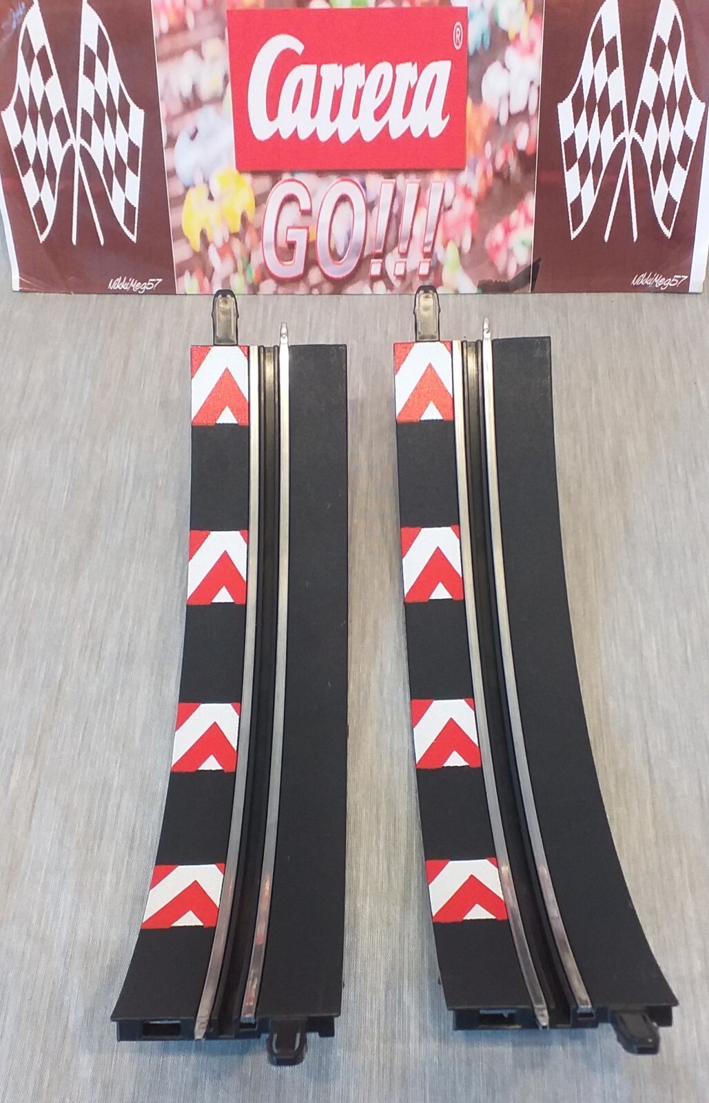 Carrera GO!!! Vertical Track Loop Extension Spares x2 Chevron LH 1:43 PreLoved