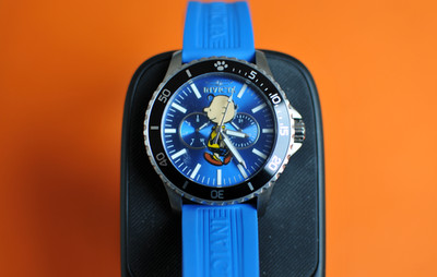 INVICTA CHARACTER Collection Peanuts  Charlie Brown  Limited 242/3000 Day Date