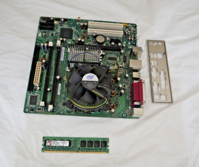 Intel D945GCCR D78647-300 Micro ATX Socket 775 Desktop Motherboard +IO/Panel+Ram