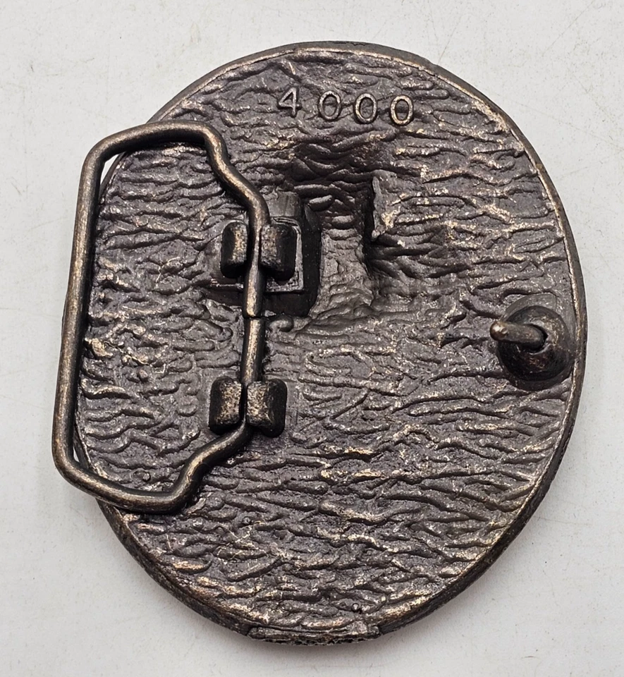 Hebilla de cinturón de tiburón en tono bronce con temática Jaws 2 vintage rara años 70 Foto 2 de 2