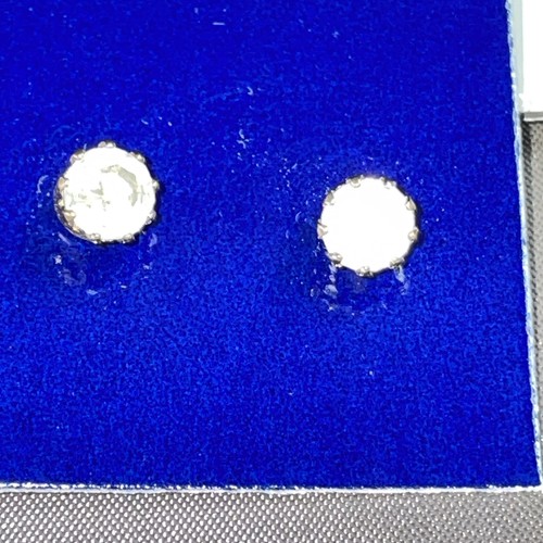 Vintage Avon 1988 Facetten Ohrringe. Neu im Karton. - Bild 2 von 7