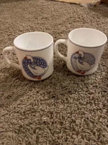 Arcopal France Collectible Blue Ribbon Goose Mugs