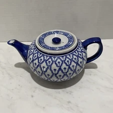 THAI CERAMICS TEA POT CHINOISERIE STYLE BLUE/WHITE TRADITIONAL THAI PATTERN