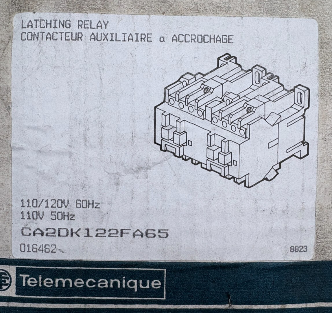Contacteur auxiliaire CA2 DK 122FA65 blocs de contacts bloques mecaniquement