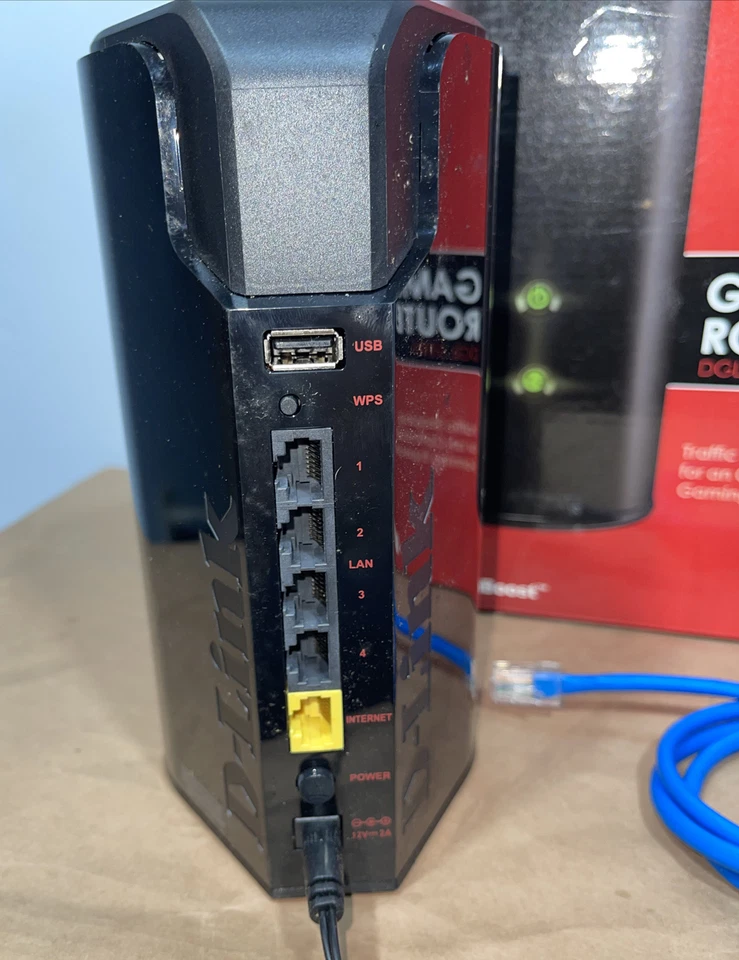 D-Link Wireless AC Gaming Router 1300Mbps Dual-Band Gigabit StreamBoost DGL-5500 - Image 3 of 4