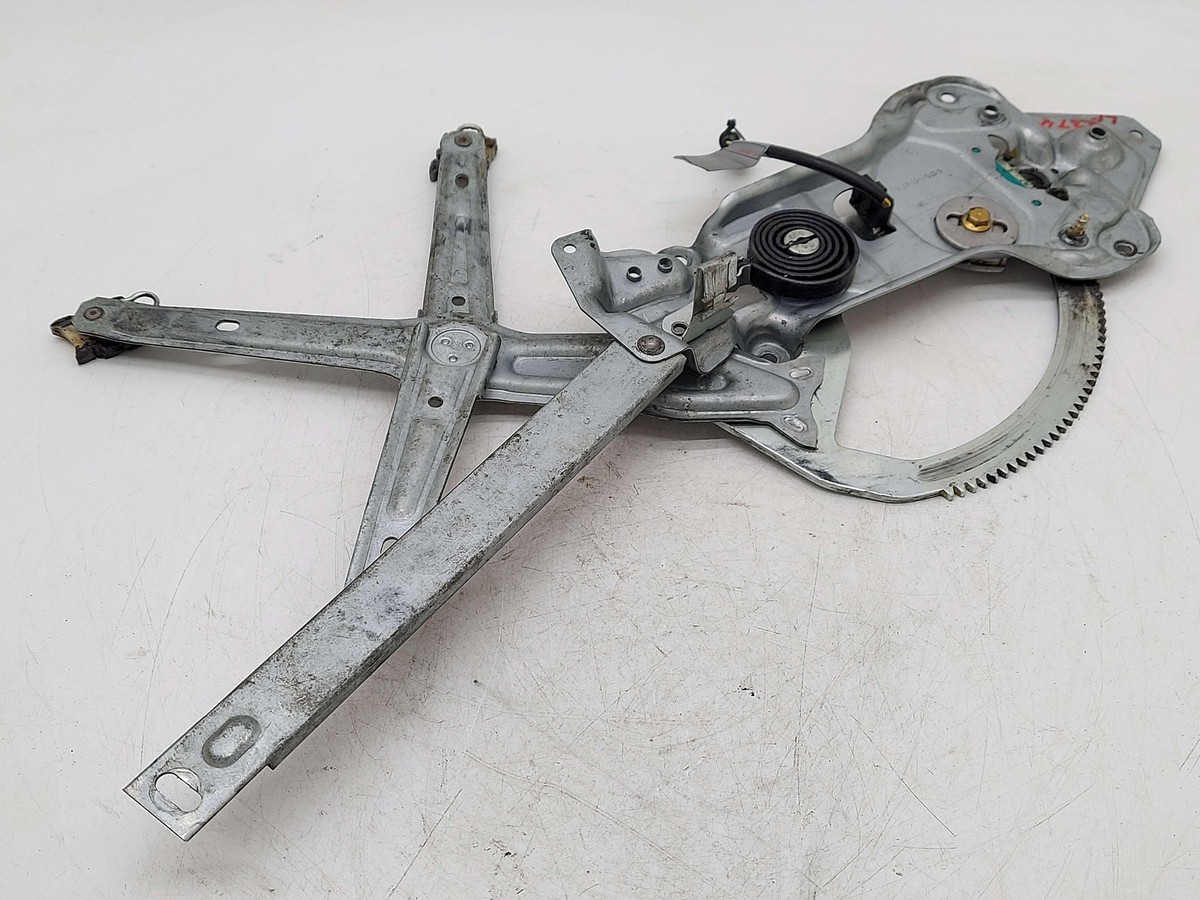 89-95 BMW 525 E34 FRONT LH LEFT DOOR WINDOW REGULATOR 51321944069