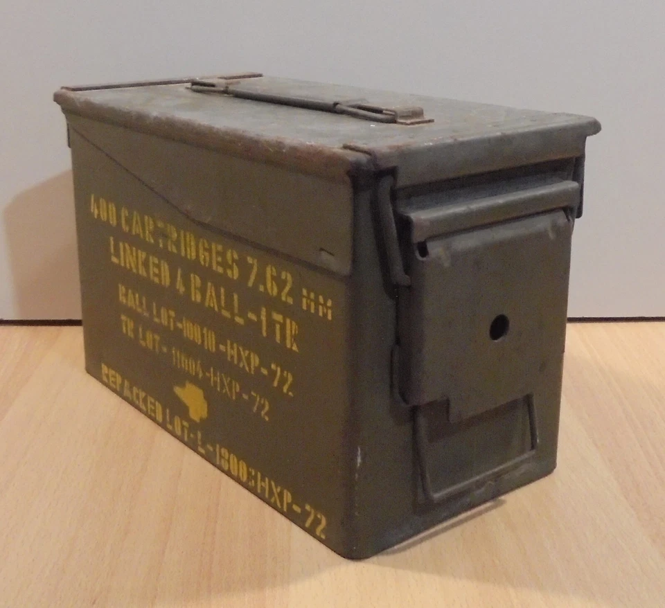 US MILITARY VTG AMMO METAL BOX FOR 400 CARTRIDGES 7.62MM EMPTY - Image 4 of 4