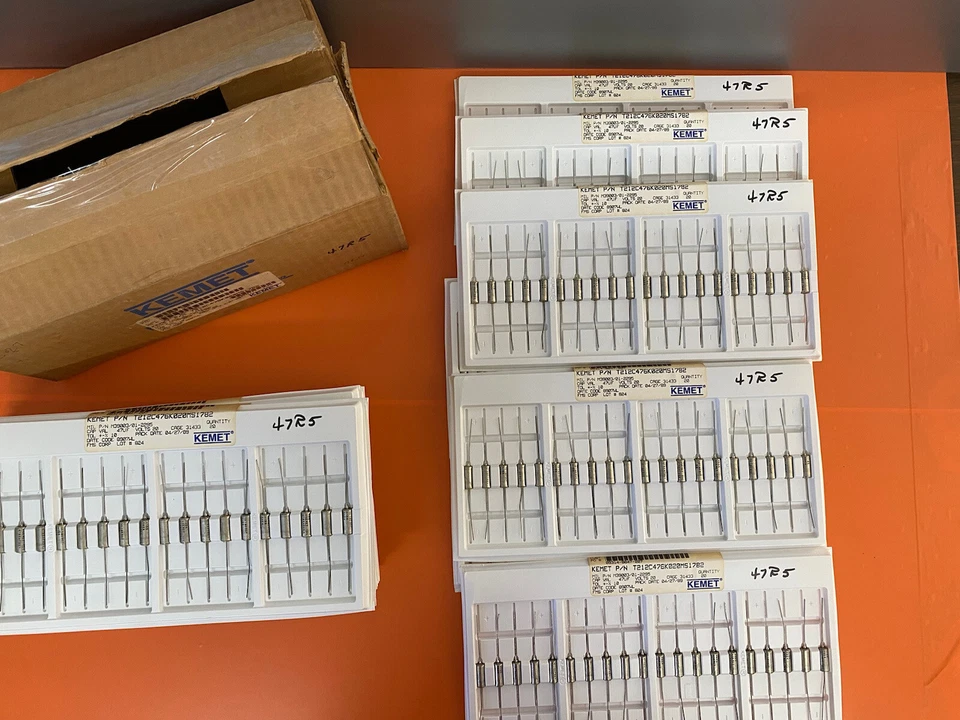 Kemet T212C476K020MS1782 Capacitor 20V 47uf +-10% Cage 31433 Qty 400 - image 3 of 4