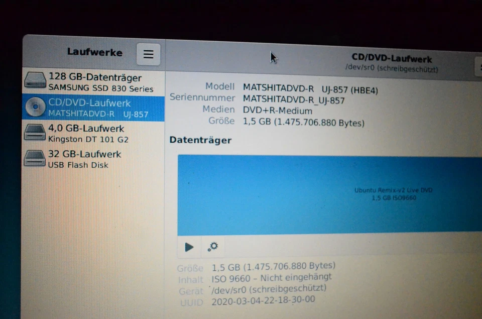 Apple Macbook A1181 2 GHz 2 GB 128 GB SSD Linux Debian 12 - Bild 2 von 4