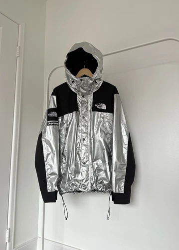 Veste parka à capuche montagne métallisée SS18 Supreme x The North Face taille M
