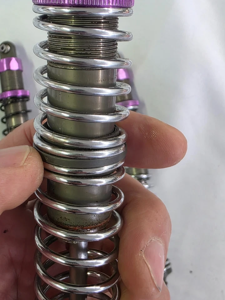 HPI BAJA 5B 1/5 Stoßdämpfer+Doppelfedern hinten/Passt auch für Rovan/Rofun usw - Bild 4 von 4