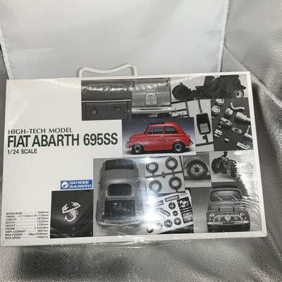 Gunze Sangyo Fiat Abarth 695SS Model Scale 1/24 Sealed