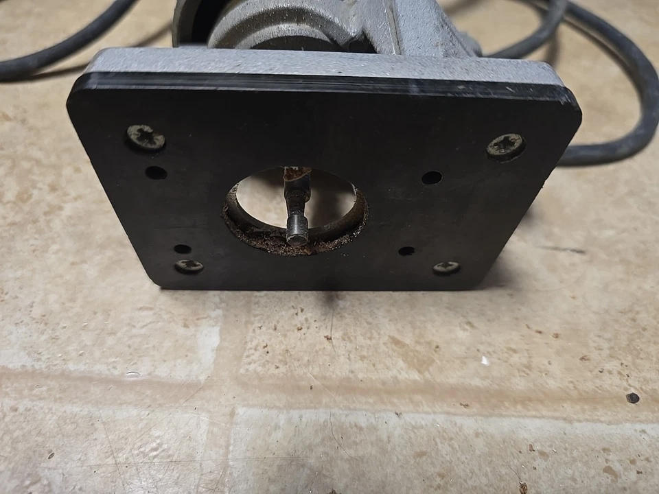 BOSCH 1608 LAMINATE TRIM ROUTER, 1/4" COLLET, 30,000 RPM, 115V - Image 3 of 4