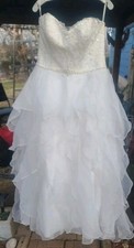New With Tags, Wedding Dress Size 14. Davids Bridal Shop