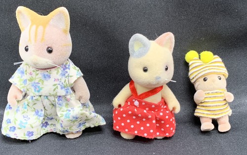 Calico Critters Sylvanian Families gemischte Katzenfamilie 3er Set Arme & Beine mit Gelenken - Bild 1 von 9