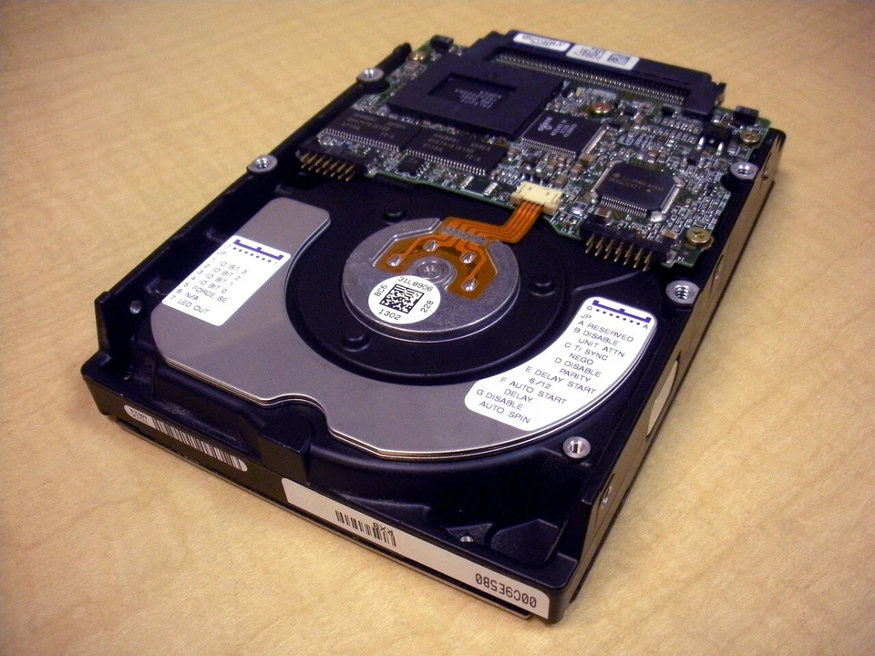 IBM 07N5881 8.58GB 10K Hard Drive - Image 2 of 3