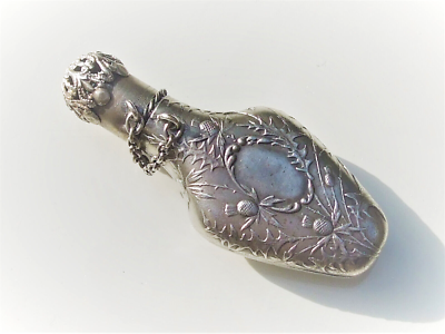 Pendentif Flacon De Parfum En Argent Sterling 925 Vintage - Gravé à La Main - Fin XXe Siècle (1970-1990)