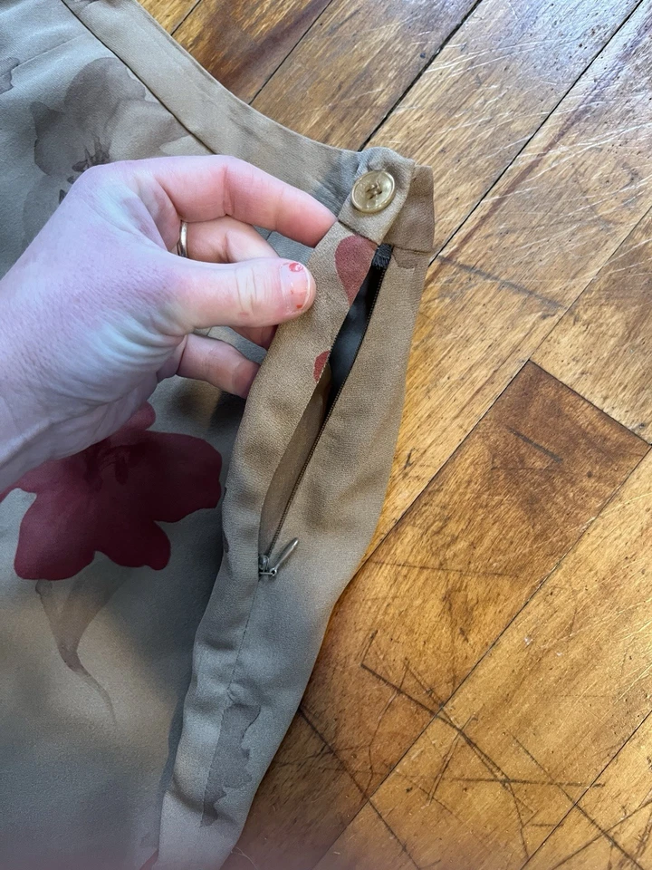 Юбка-карандаш Jones New York цветочный узор 100% шелк красная и бежевая женская размер 4 - Изображение 3 из 4