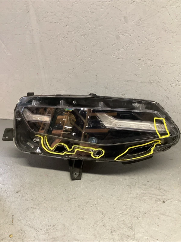 2019-2024 Chevrolet Camaro LS LT1 LT Right RH Passenger SIDE HEADLIGHT USED OEM