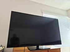 Professionally Serviced Samsung UN65J6200AF 65-inch 1080p Full HD Smart LED TV