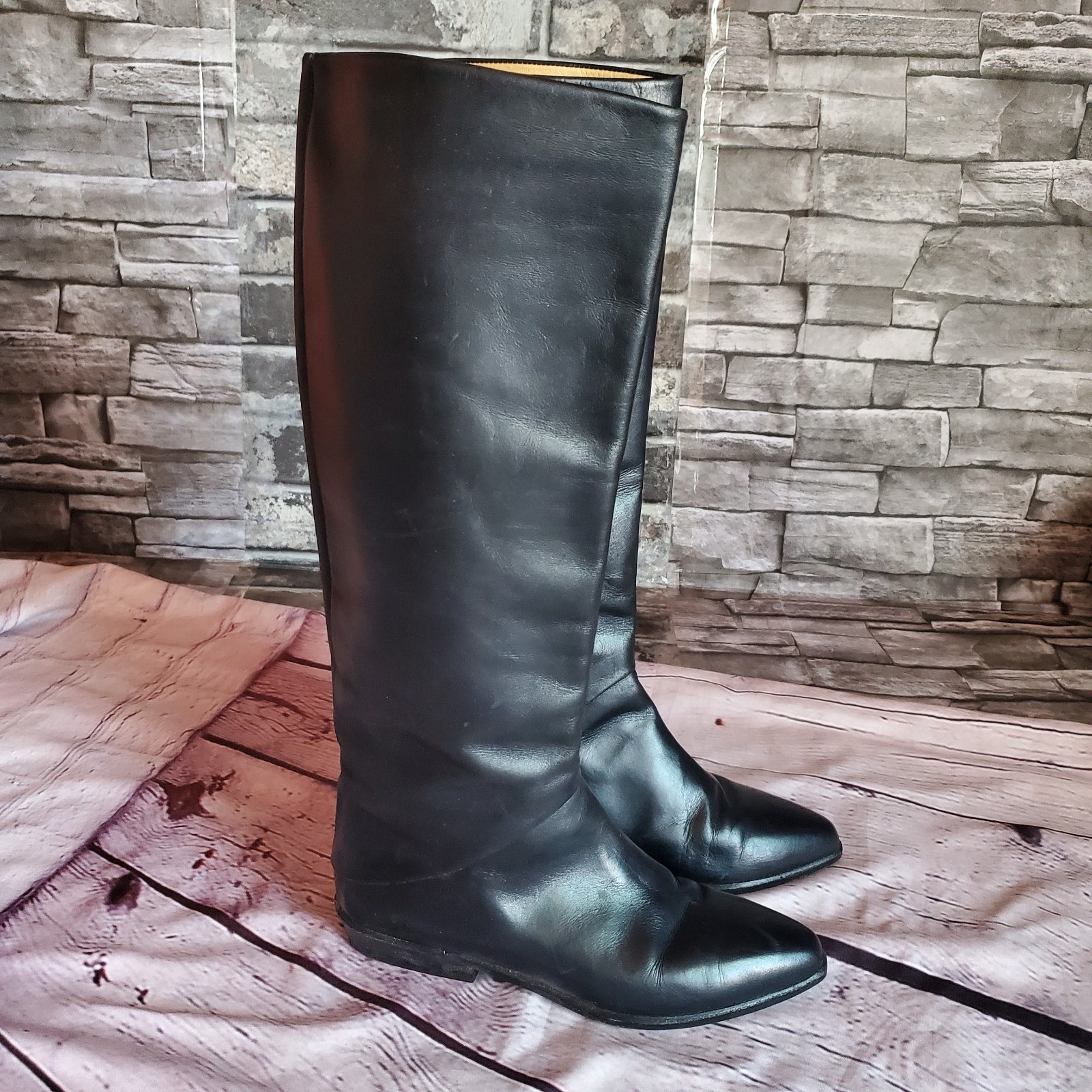 Joan & David Couture Black Leather Boots Knee-High Flat Almond Toe Sze 5 Pull-on