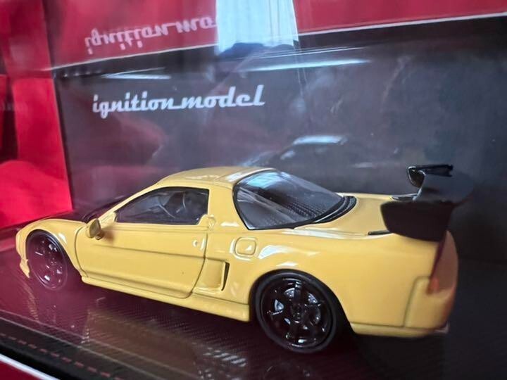 Ignition Model IG2318 1/64 IG-Model Showroom Diorama with Ignition Model IG2318 1/64 IG-Model Showroom Diorama with