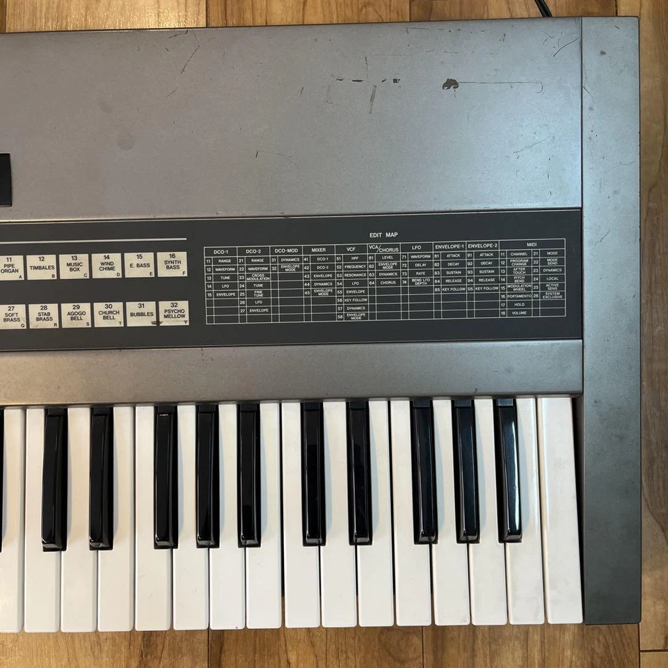 Roland JX-8P Vintage Grey 61 keys Polyphonic Synthesizer Used with Hard Case - Image 4 of 4