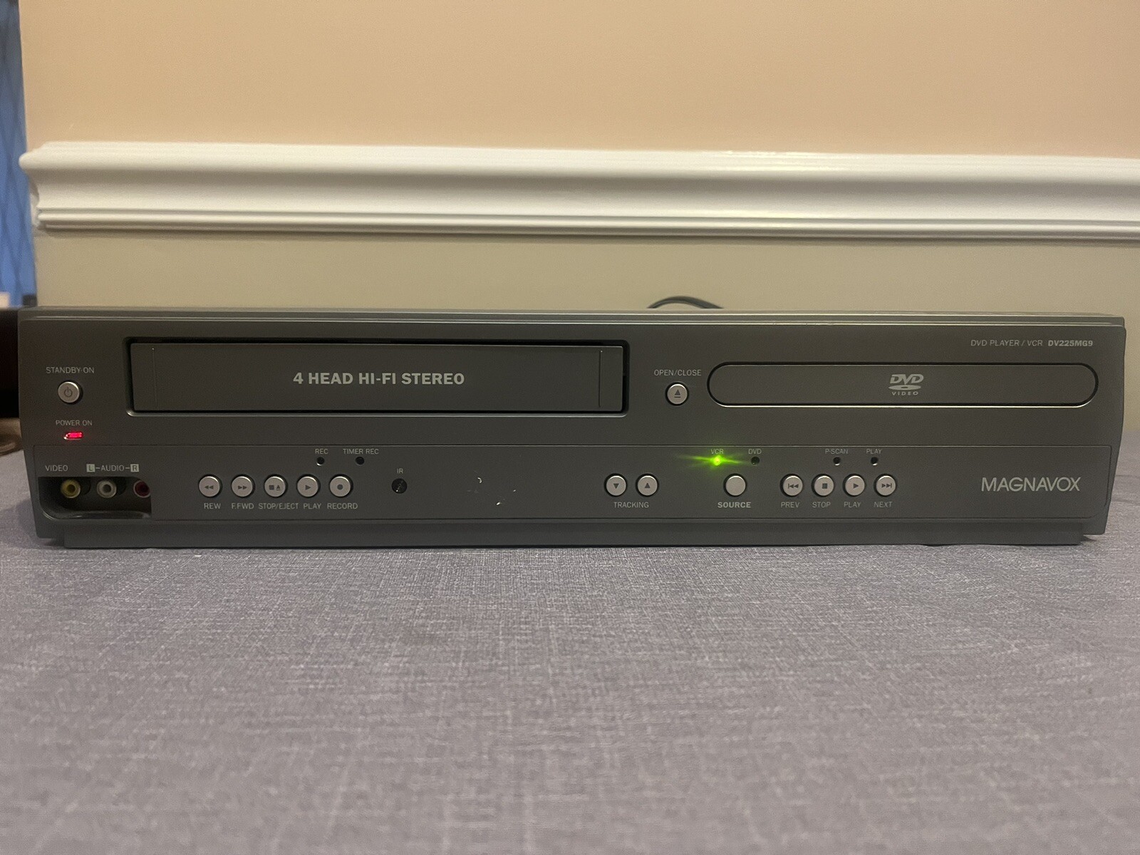 Magnavox DV225MG9 DVD/VCR Recorder VHS/DVD Combo Player eBay