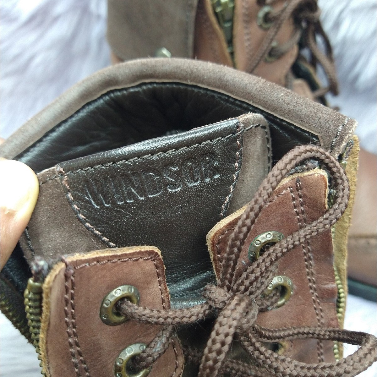 Windsor Brown Leather Lace Up Side Zip Wing Tip Chukka Ankle Boots Mens Sz 10 Windsor Leather Lace Up Side Zip Wing Tip Chukka Ankle Boots  main image 3