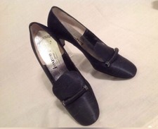 Vintage Women s Blue Fabric Pump Shoes with Rhinestone Sz. 6.5 AA