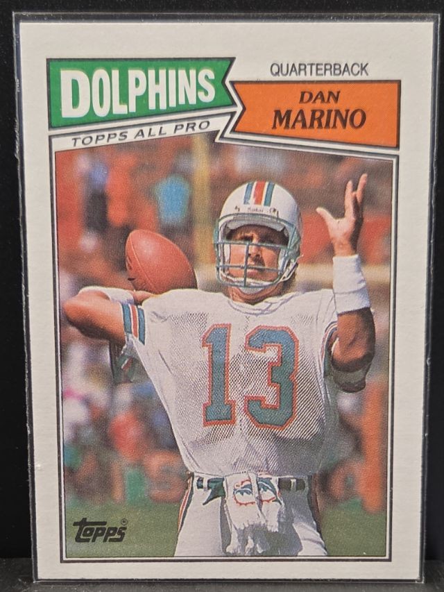1987 Topps #233 Dan Marino Miami Dolphins