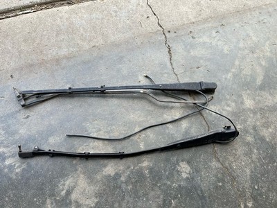 1983 Cordoba Windshield Wiper Arms Arm Wipers