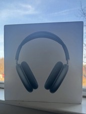 Apple AirPods Max Wireless Over-Ear Headphones, Active Noise Cancelling, SkyBlue