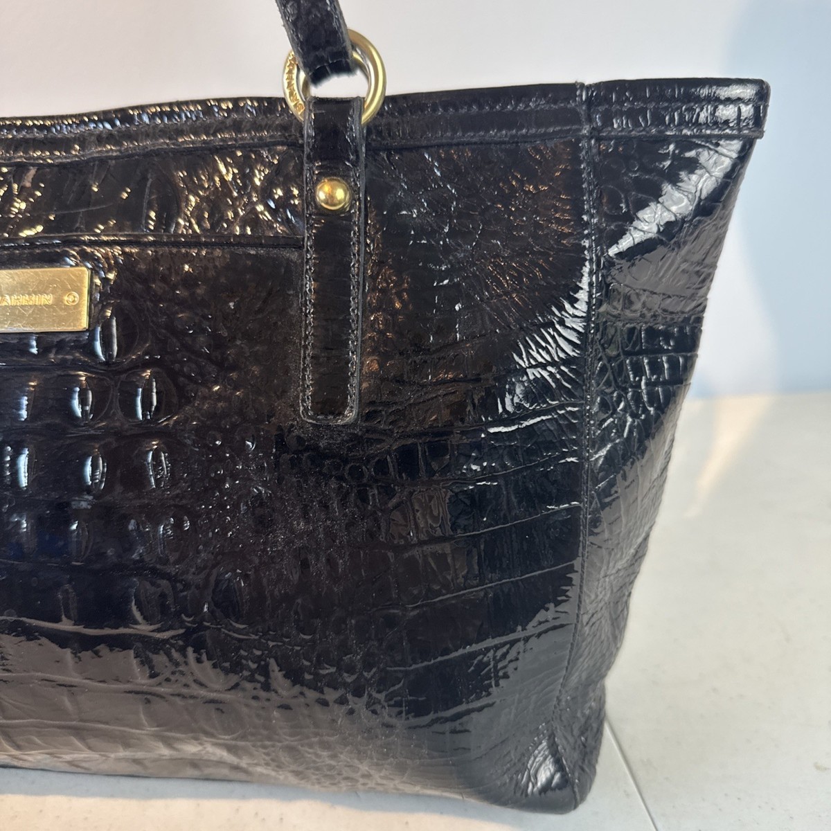 BRAHMIN Black Croc Embossed Melbourne Leather Shoulder Bag  display picture 1