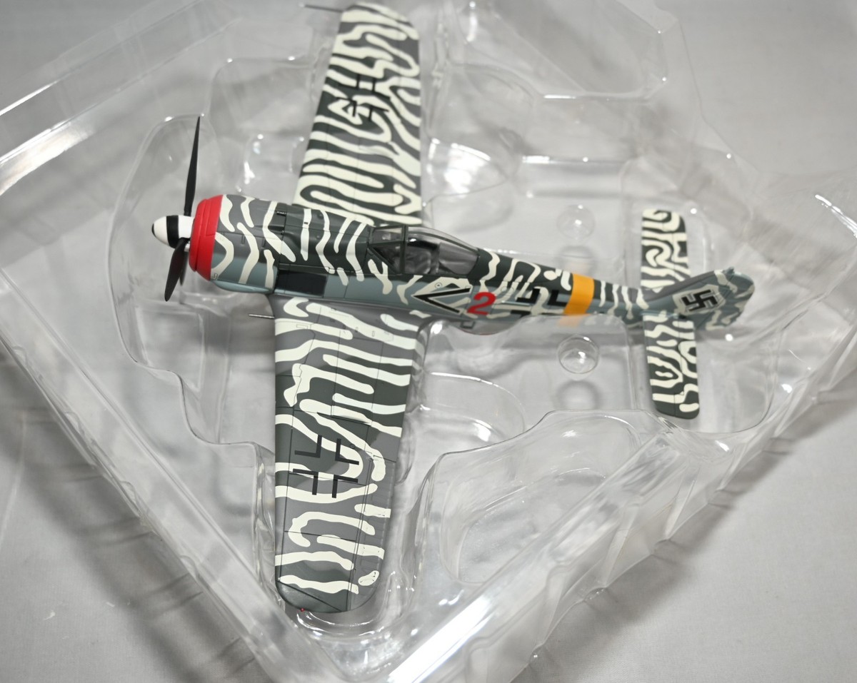 HOBBY MASTER HA7402 FOCKE WULF FW 190F-8 1./SG2 HUNGARY 1945