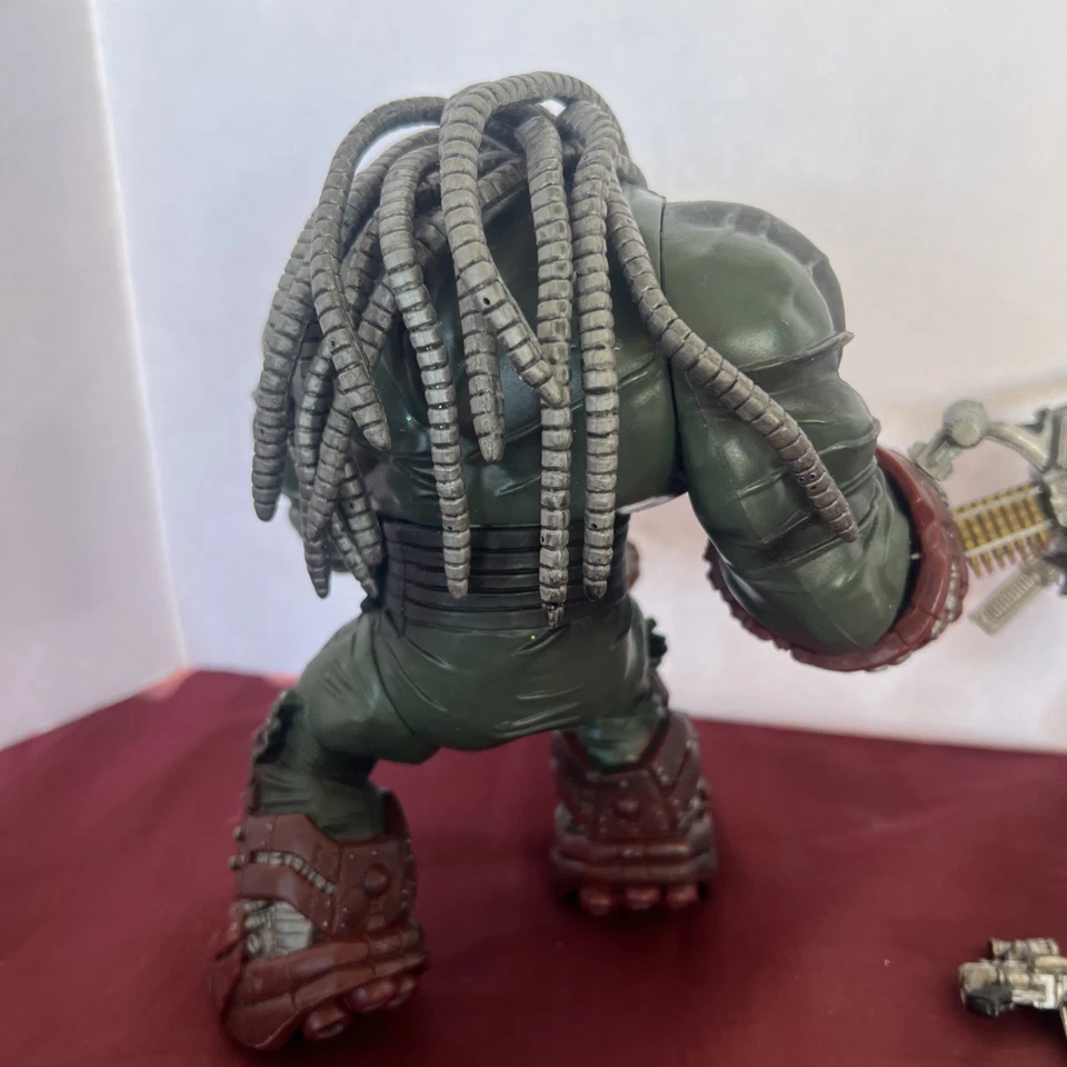 Lot/2 McFarlane Toys 1998 Spawn Ultra 6" figures Creech Arsenal of Doom/weapons - Image 3 of 4