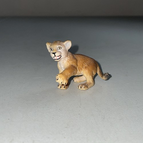 Schleich Wildlife Collection 2003 Figure -- 2" Baby Lion Cub