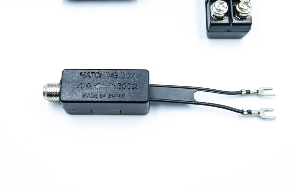 TV Game Switch Box + Adapters | 75 to 300 + 300 to 75 | OHM UHV/VHF RF Antenna - Image 4 of 4