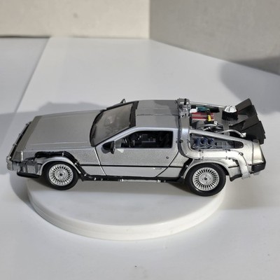 Back to the Future Delorean 1:24 Welly Model Car BTTF 2 Movie Time Machine 