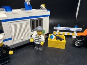 LEGO City #7286 - Prisoner Transport Complete Set with Instructions Retired Set