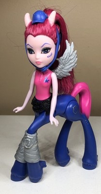 2015 Mattel MONSTER HIGH Fright-Mares PYXIS PREPSTOCKINGS Doll Pegasus Hybrid