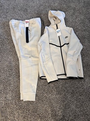 Nike Tech Fleece White Nike Tracksuit Set Nike Sportswear® Tech