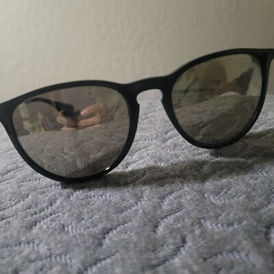 Ray-Ban Erika Classic Sunglasses - RB4171 622/8G - Full Set! Ray-Ban RB4171 Erika 622/8G Oval Matte Rubber Black  main image 2