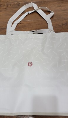 lululemon holiday bag 2023 NWOT Lululemon Limited Edition Holiday 2023 EXTRA LARGE Reuseable Shopper  Bag