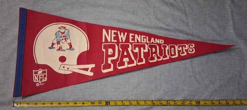 1967 NEW ENGLAND PATRIOTS VINTAGE PENNANT FULL SIZE 30" X 12" 2 BAR FACEMASK