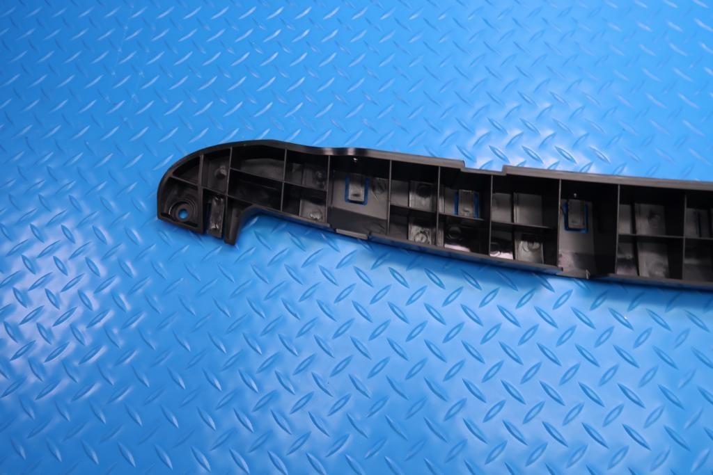 Bentley Continental Flying Spur rear bumper center bracket #12709