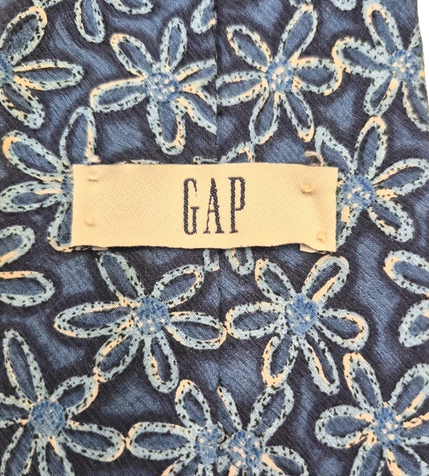 GAP Corbatas Lote de 3 Seda Cerezas Seda Azul Flores Algodón Rojo Verde Flores Foto 4 de 4